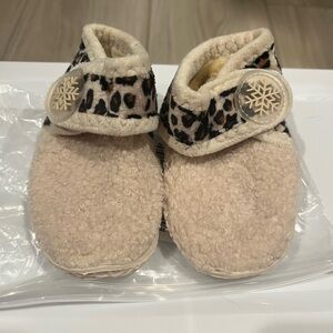 NWOT - baby soft shoes with rubber soles. Size 6-12 months